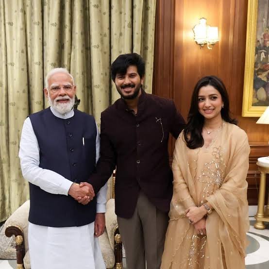 kochattil's tweet photo. Prime Minister Shri @narendramodi ji should be careful of whom he meets. I know ordinary mortals like me who  have defended @BJP4India in every forum, will never get a chance.
But people like @Mohanlal and @dulQuer will make it to 7 Lok Kalayan Marg whenever they want.
Now, these same people and their  family have supported the violent protests by anarchists in Jantar Mantar. They have literally stabbed your Government in the back.
How come Vismaya Mohanlal and Dulquer Salman did not find time to post about the Delhi Police and RAF personnel who were brutally beaten up and stabbed by the so-called students at Jantar Mantar? Selective Amnesia.
And @ravi_major - Please stop defending Vismaya. You wore a uniform and i am surprised that you are defending Vismaya. She knew exactly what she was doing.