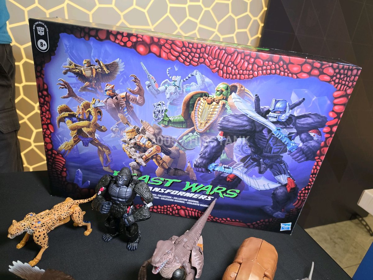 TFHypeGuy's tweet photo. BEAST WARS 30th Anniversary MAXIMAL PACK REVEALED!

You wanted Maximals? Well here they are!!

All the Takara Maximals in one package, all beautifully painted! https://t.co/bvaahakMHs