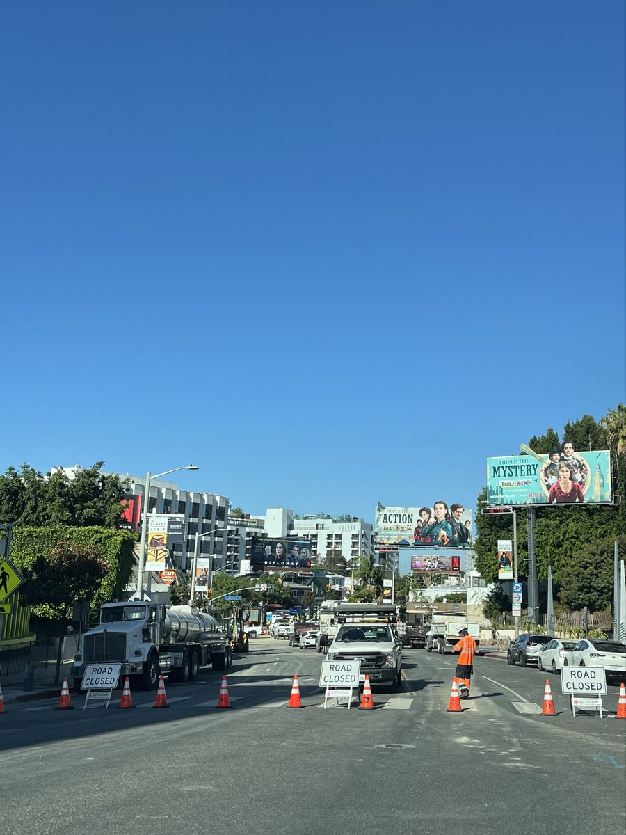 frankmottek's tweet photo. The scene this morning on Sunset Blvd #WestHollywood #SunsetStrip as work continues to fix sink hole and flood damage after last week's #LADWP water main break @KABCRadio @MottekOnMoney https://t.co/7bjpCF4lDl