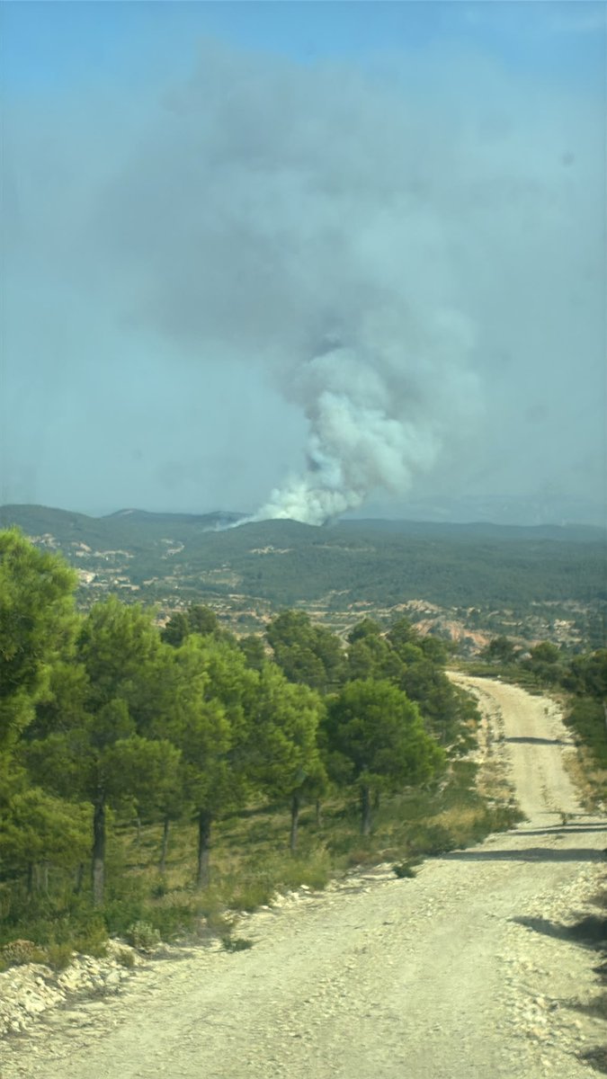 meteocalanda's tweet photo. @JorgeAlcaniz @_lacomarca @aragontv @meteo_aragon @MeteoRafels @IIFFAragon Ginebrosa. https://t.co/iFzqEEUfvx
