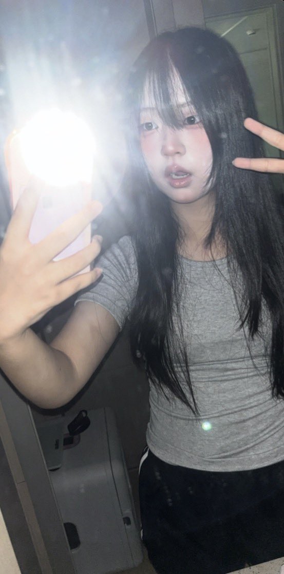 pret1yzel's tweet photo. 화장잘먹은날~ https://t.co/j2aeAwMpmN