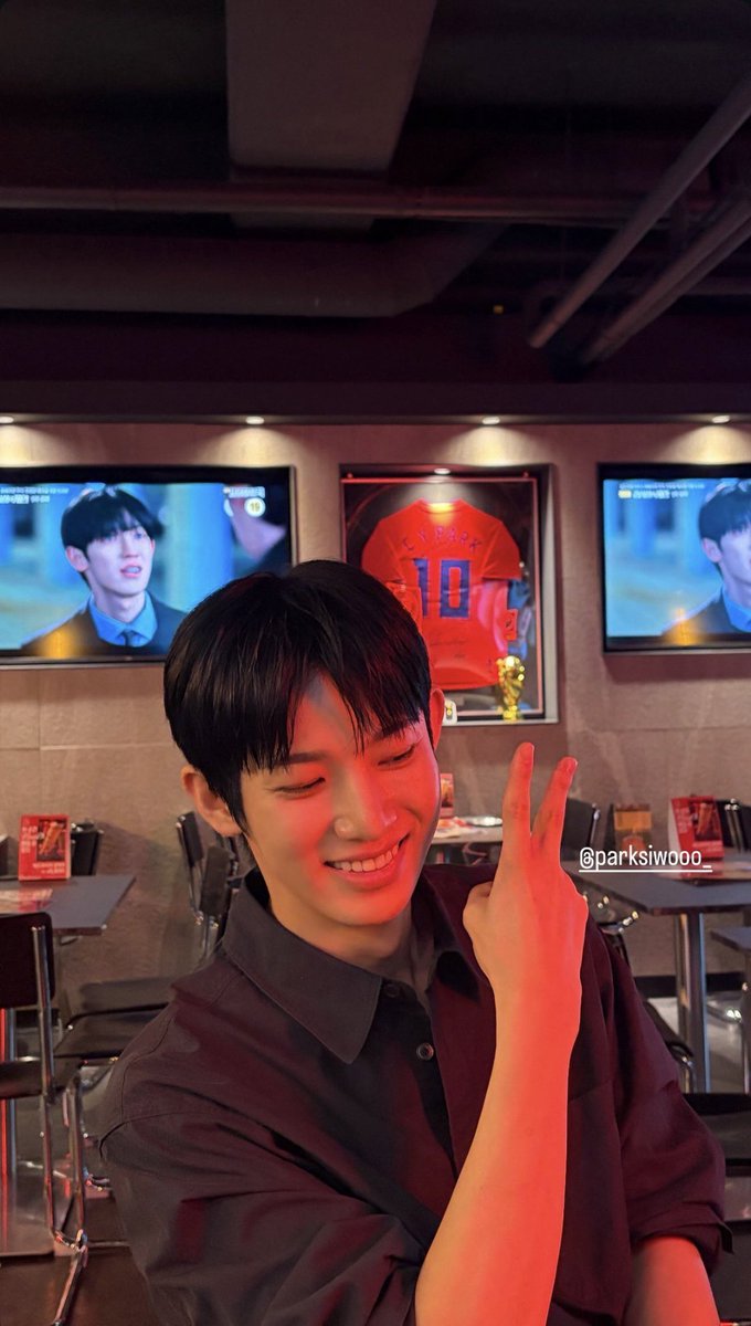 SiwooShines's tweet photo. https://t.co/vxieiTSwGy