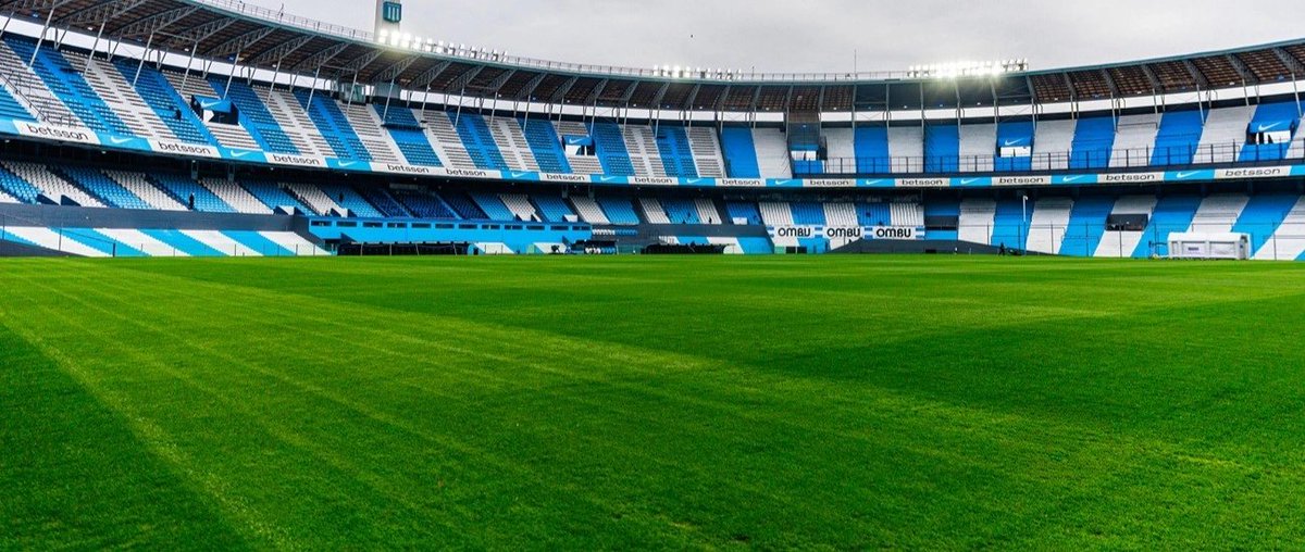 LeandroAdonio's tweet photo. 🏟️ El Cilindro quedó listo para el debut en el #TorneoClausura

👉 Durante el receso, #Racing realizó una puesta en valor del estadio: renovación del césped, pintura integral, mejoras en los vestuarios, bancos de suplentes y tribunas, reparación de la pantalla, nuevo cableado de fibra óptica, reorganización de las cocheras y reacondicionamiento del acceso a @RacingIntegrado.

ℹ️ Más información: https://t.co/ceGJhiWgFo