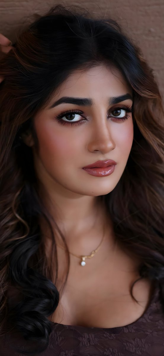 wetollywoodfans's tweet photo. మరో ఛాన్స్ కొట్టేసిన చాక్లెట్ బ్యూటీ డింపుల్ హాయాతి..పూర్తి వివరాలకు కింద లింక్ క్లిక్ చేయండి.
క్లిక్ చేయండి --> https://t.co/iYEvO00Xpn
#dimplehayathi #dimplehayathihot https://t.co/vMpggxUoGL