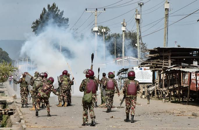 BettyMiguna's tweet photo. Excessive force against unarmed citizens can never be justified as 'maintaining security.' Matiang'i failed the human rights test! #NoPassForMatiangi #MatiangiUnmasked https://t.co/px33kT49cs