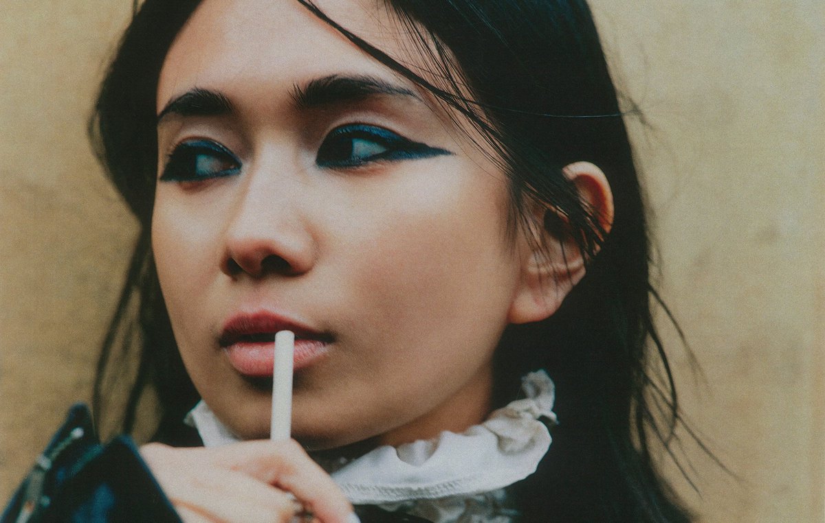 iPopBase's tweet photo. NIKI teases new music via V China:

“There will be new music, and I would say it’s a marriage of all my past work.” https://t.co/cDHcpUw3gf
