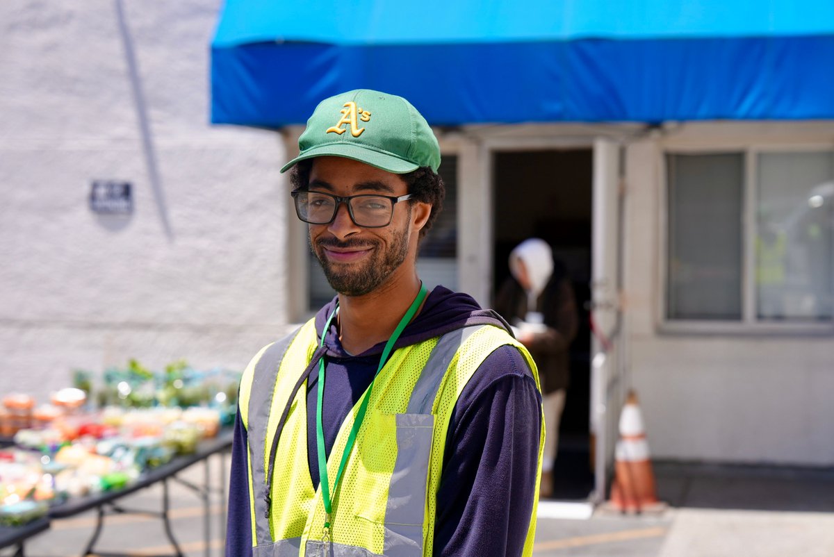 bayarearescue's tweet photo. To all our incredible community partners — thank you! ❤️ Because of your generosity, time, and teamwork, we’re able to provide meals to those who need them most. 🍽️🤝 Your support fuels hope and strengthens our community every day. 🌟🙏 #Grateful #CommunityPartners https://t.co/LVDX84I2th