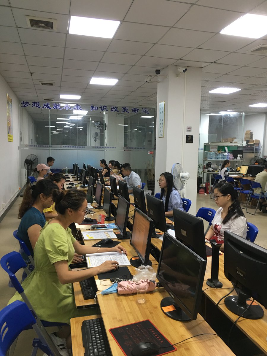 SofiKharchenko's tweet photo. Great teamwork makes the dream work!  Our small group just nailed the first milestone of our project together—collaboration really turns ideas into results. #TeamworkMakesDreamWork #ProjectWin， https://t.co/CslLwL0F24