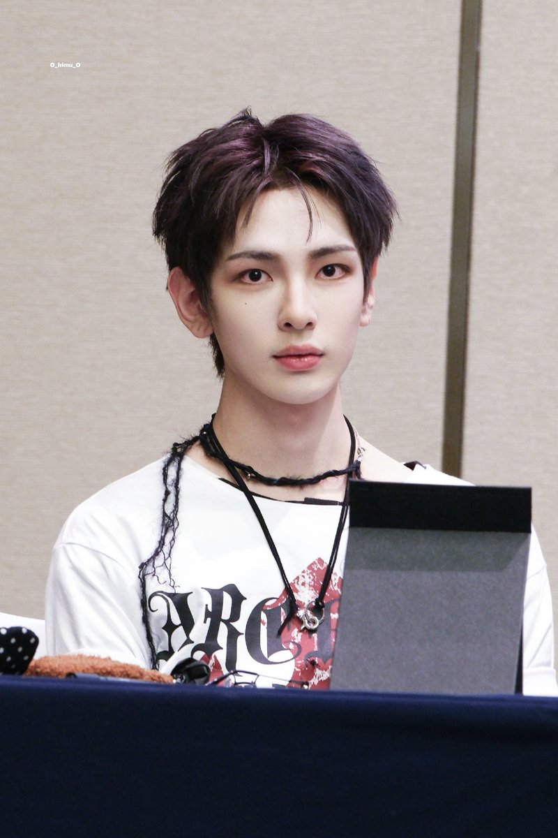 O_himu_O's tweet photo. 260723 충칭

ᯣ_ᯣ.

#이펙스 #뮤 #MU #EPEX https://t.co/Y6ONFbocRa