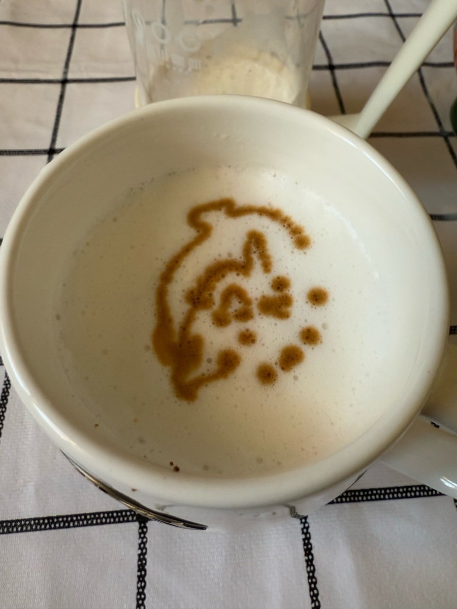 verona_olivia's tweet photo. Just tested a game-changing portable coffee brewer that turns any mug into a barista-quality cup in 60 seconds—no fancy gear needed. My morning commute just got 10x better! https://t.co/qUXeuL6kDb