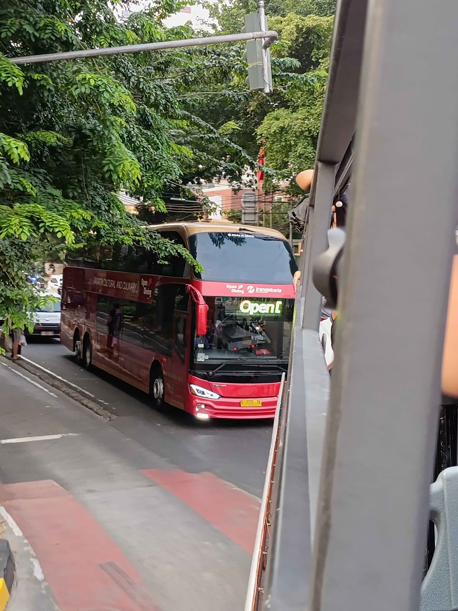 TransjakartaB21's tweet photo. #AlonAlonAsalTronton

Kebetulan dapet undangan ngikut launching Open Dining https://t.co/wtBE7CsAG8