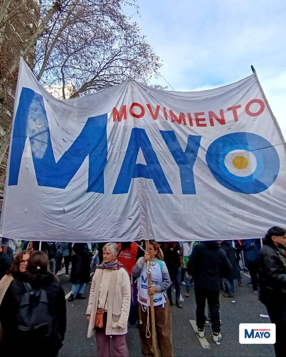 Movimiento_Mayo's tweet photo. Movimiento Mayo estuvo ayer en las calles, porque la seguridad social no se toca. 🇦🇷

Marchamos junto a los jubilados para defender sus derechos y decir basta de ajuste al pueblo.

La dignidad no se negocia. ✊ https://t.co/77c9lyoVlG