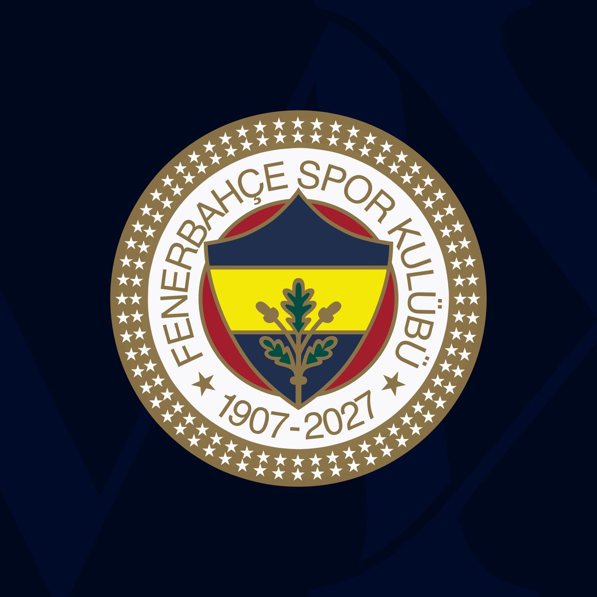 maratonxtra's tweet photo. 🗣️ Daniele Longo: "Fenerbahçe'nin Rafael Leao'ya ilgisi çok somut. Sarı-lacivertliler, Milan ile bonservis pazarlığı yapabilmek için kulübe yakın bir aracı görevlendirdi. Milan, Rafael Leao için 60 milyon Euro bonservis talep ediyor. Fenerbahçe, Leao'nun avukatlarıyla resmî olmayan bir görüşmede sezon başına 10 milyon Euro teklif sundu. Ancak transfer sürecinin ilerlemesi için ilk olarak oyuncunun onayı gerekiyor. Galatasaray da uzun süredir Leao ile ilgileniyor ancak şu an için Fenerbahçe, Milan'ın taleplerini karşılayabilecek taraf olarak öne çıkıyor. Leao ise henüz kararını vermedi ve bu konuyu ailesiyle değerlendiriyor." (Youtube)