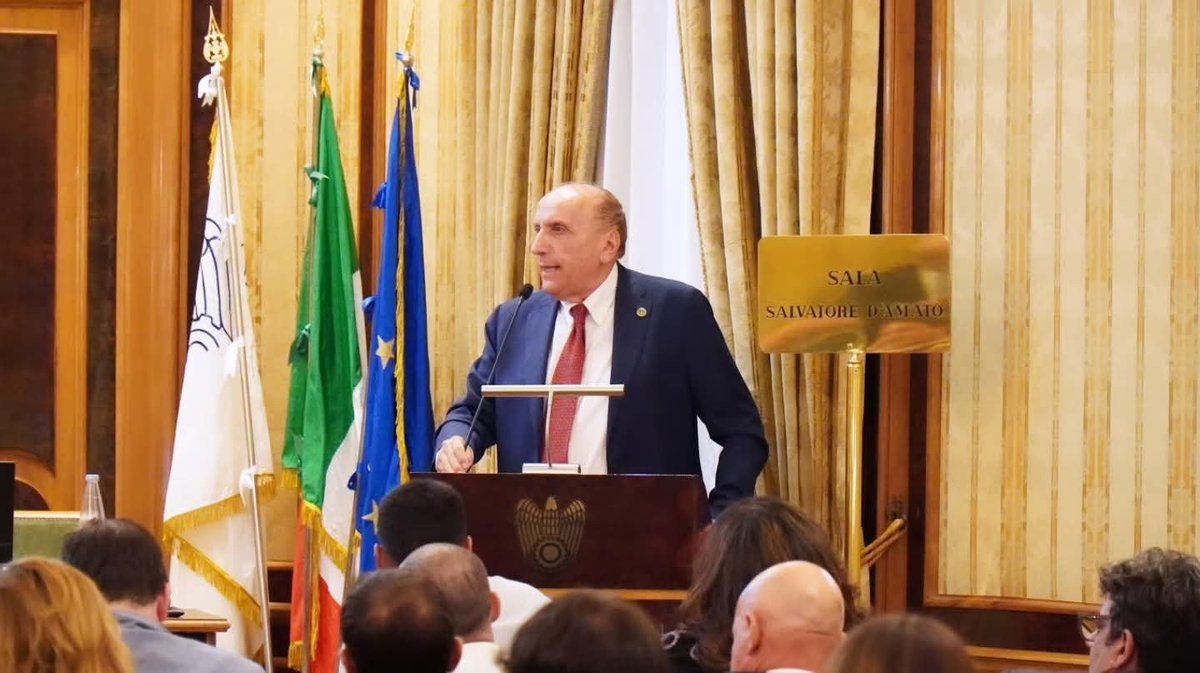 professorepepe's tweet photo. FareAmbiente, insieme a Sogin e Nuclitalia, ha riunito istituzioni, imprese e università al convegno “Energie e territori: il nucleare nel nuovo mix energetico italiano”. Il futuro energetico dell’Italia passa dall’integrazione tra rinnovabili e nucleare sostenibile. https://t.co/YQXkA3eTDY