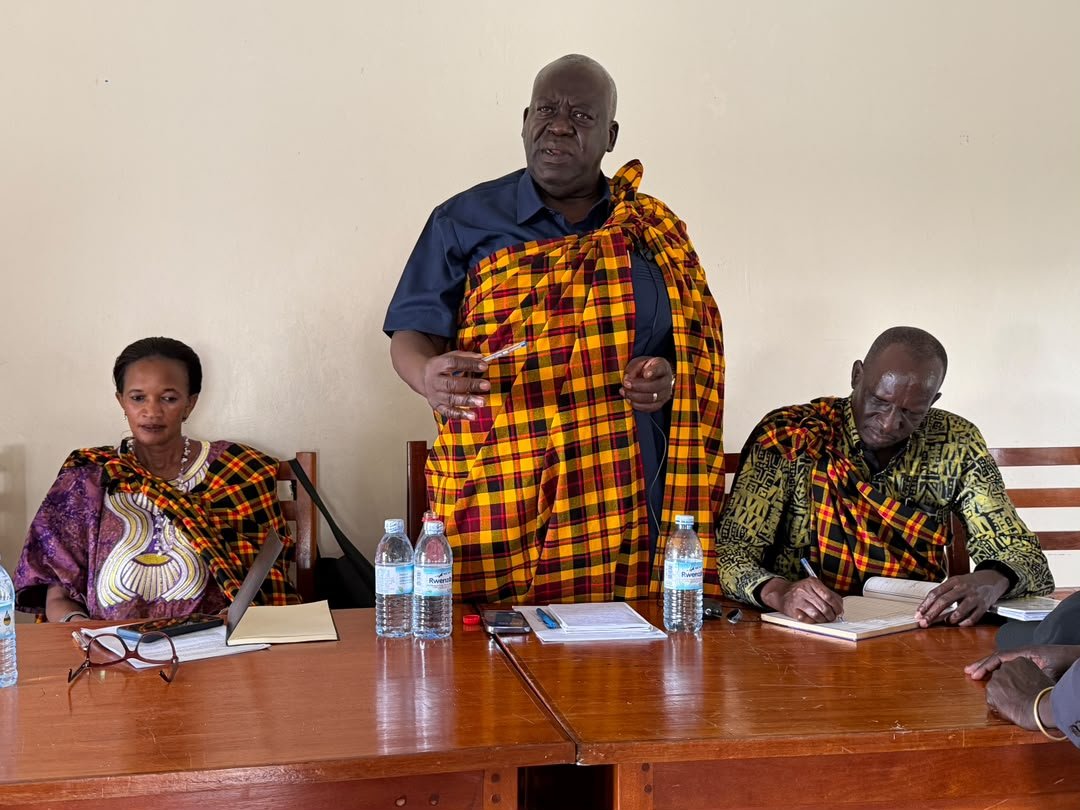 SamEngola3's tweet photo. Today, we convened a meeting with leaders from the districts of Napak, Nabilatuk, Amudat, and Nakapiripirit at the Nakapiripirit district headquarters to brief them on the distribution criteria for food relief across all nine districts of Karamoja.

During the meeting, I informed the leaders and stakeholders that under the guidance of H.E. President @KagutaMuseveni, the @GovUganda delivered food relief to the starving population of Karamoja in less than two weeks from the time the issue was brought to its attention, a swift response that earned well-deserved applause.

To date, food deliveries across the region stand as follows:

Napak: 835,020 kg of posho and 417,510 kg of beans

Kaabong: 874,640 kg of posho and 437,320 kg of beans

Kotido: 912,420 kg of posho and 456,210 kg of beans

Moroto: 520,940 kg of posho and 260,470 kg of beans

Nabilatuk: 565,320 kg of posho and 282,660 kg of beans 

Amudat: 846,200 kg of posho and 423,100 kg of beans

Nakapiripirit: 539,680 kg of posho and 269,840 kg of beans

Karenga: 386,680 kg of posho and 193,340 kg of beans

Abim: 798,840 kg of posho and 399,420 kg of beans

Our target is to support 41,701 households in Napak, 28,266 in Nabilatuk, 42,310 in Amudat, and 26,984 in Nakapiripirit district. These figures are based on data from the 2024 National Population and Housing Census conducted by the Uganda Bureau of Statistics (UBOS).

While these deliveries are designed to address the immediate crisis, the government is actively developing long-term interventions to empower the people of Karamoja to become self-reliant and ultimately transform the region into a major food hub for the country.

I emphasized that local leaders must remain actively engaged on the ground to supervise the security forces tasked by President @KagutaMuseveni with distributing food at all parish headquarters, ensuring that no household is left behind.