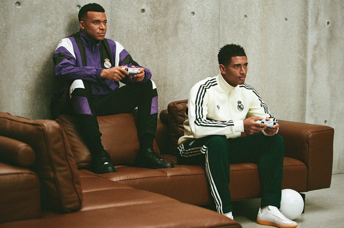 expiredfilmclub's tweet photo. On set with @KMbappe &amp; @BellinghamJude for the @EASPORTSFC 27 cover shoot, on 35mm film 🎞️ https://t.co/m2wnOjtN9a
