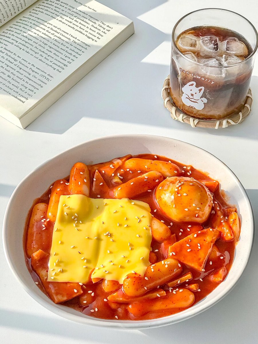 gpWnoKUQw17fYUY's tweet photo. Craving a taste of Seoul’s night market Our homemade tteokbokki – chewy rice cakes in fiery gochujang sauce, topped with fish cakes and sesame seeds – hits different. https://t.co/jNkVezv9Ax