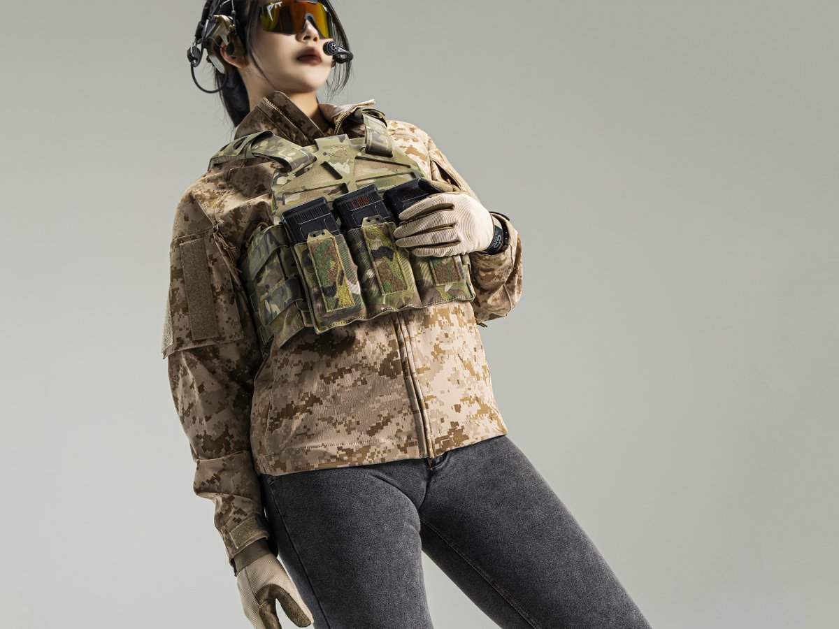 BlackKnightGear's tweet photo. BKG CPスタイル AOR1 フィールドシェル ソフトシェル 1.0 コンバットジャケット

#NSWDG #DEVGRU #CryePrecision #Crye #LBTInce #MultiCam #HK416 #NJPC #OpsCore #AOR1 #AOR2 #Nightvision #sandsprecision #arcteryx #arcteryxleaf #fieldshell #ミリタリー #サバゲー #ミリタリー販売 https://t.co/SAFVWiVeCT