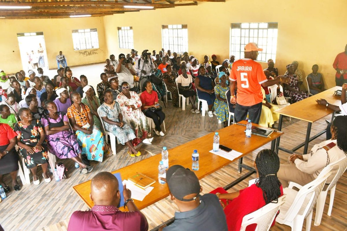 JP_Barns's tweet photo. Hon. Otiende Amollo &amp; Ms Tabitha Ogutu today met Representatives of 18 Widows Groups from Rarieda, and distributed KES 900,000/= (50K each), being proceeds of the Siaya Widows Fundraiser done on 11th July and presided over Sen Dr Oburu Oginga. https://t.co/4E5aF2i3h5
