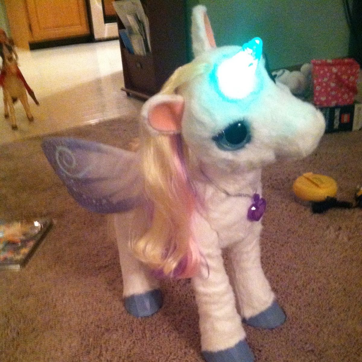 yunfettizsu's tweet photo. FurReal friends starlily my magical unicorn toy, released in 2015 ˖ ݁♬⋆. https://t.co/js6C59K8Ps
