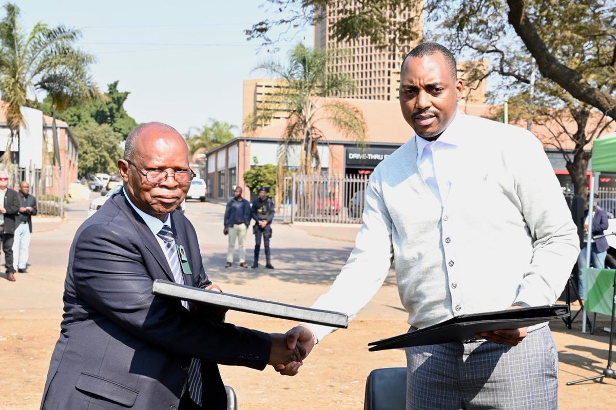 CityTshwane's tweet photo. City of Tshwane officially handed over municipal land in Struben Street to the Saint Engenas Zion Christian Church (ZCC).  

This is part of the City's commitment to leveraging public land for public good and advancing inclusive urban development. https://t.co/CTBrzP1BTG