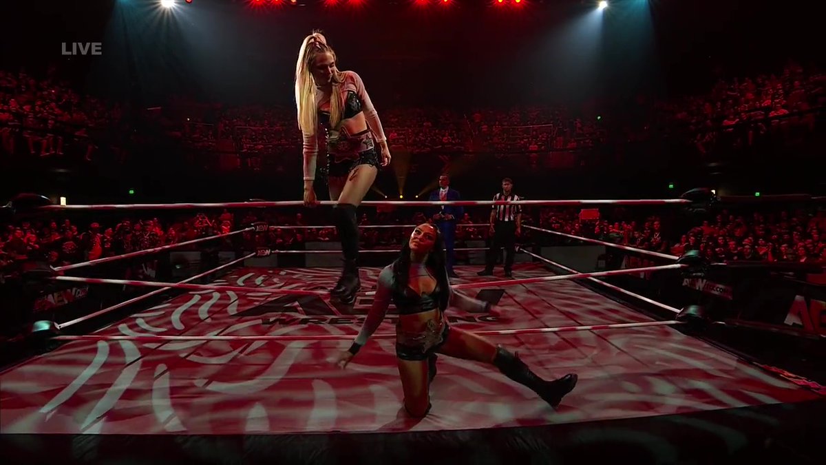 SkyeBlueNet's tweet photo. #AEWDynamite Screencaptures: https://t.co/0po8FnEKen - @SkyeByee https://t.co/ccewAPSZo0