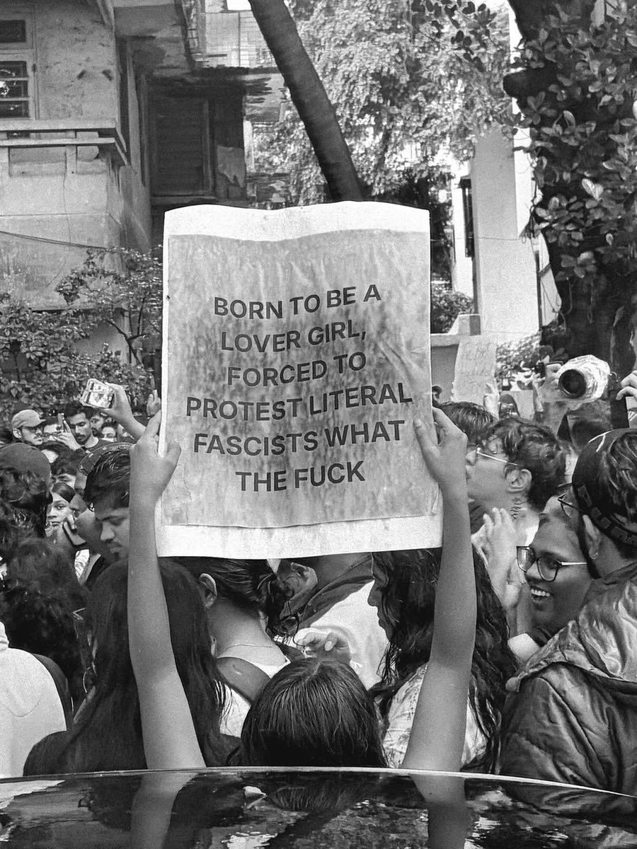 an_yaa24's tweet photo. Raising your voice against corruption and injustice is not anti-national, it is the duty of every responsible citizen. Democracy survives when people refuse to stay silent.

#education #democracy #studentsprotest #jantarmantar #mygovindia https://t.co/0D2FZvZG6l