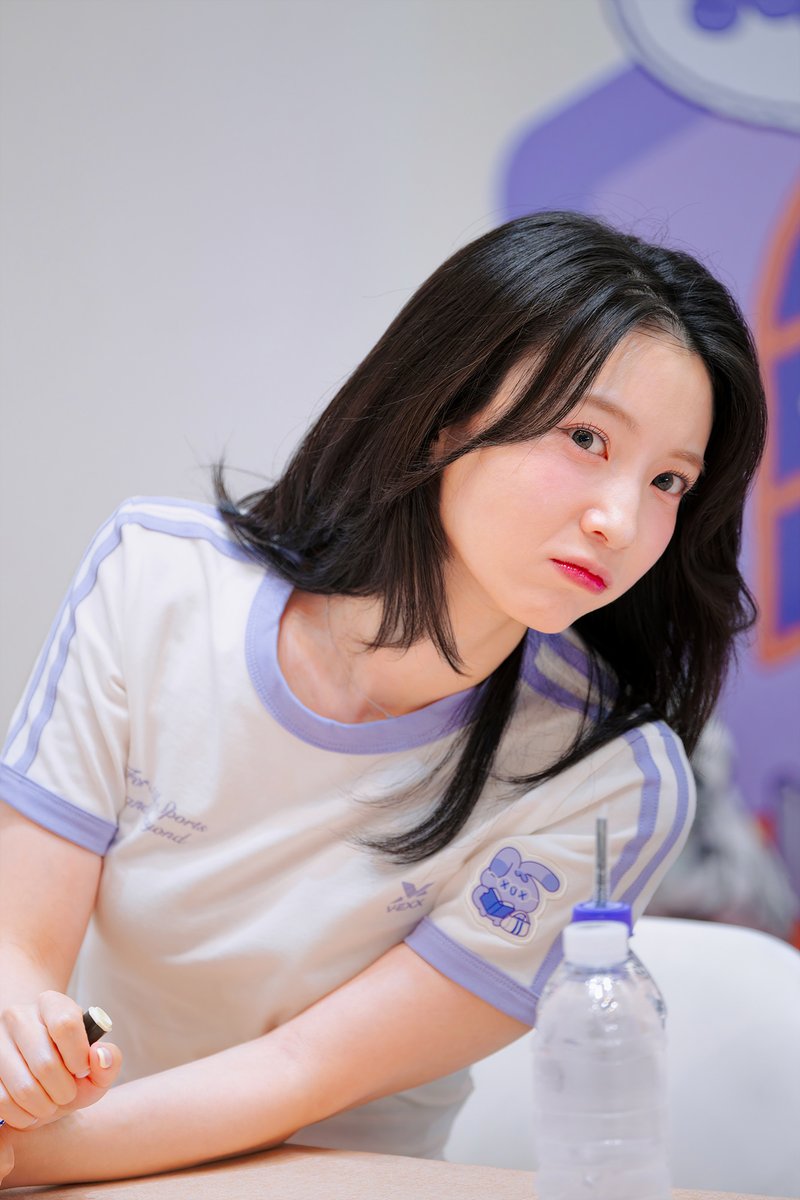 shiningstone85's tweet photo. 260718 오마이걸 x MOMOI <CLOSER TO YOU> POP-UP 팬사인회 https://t.co/OvTSIkQtjP