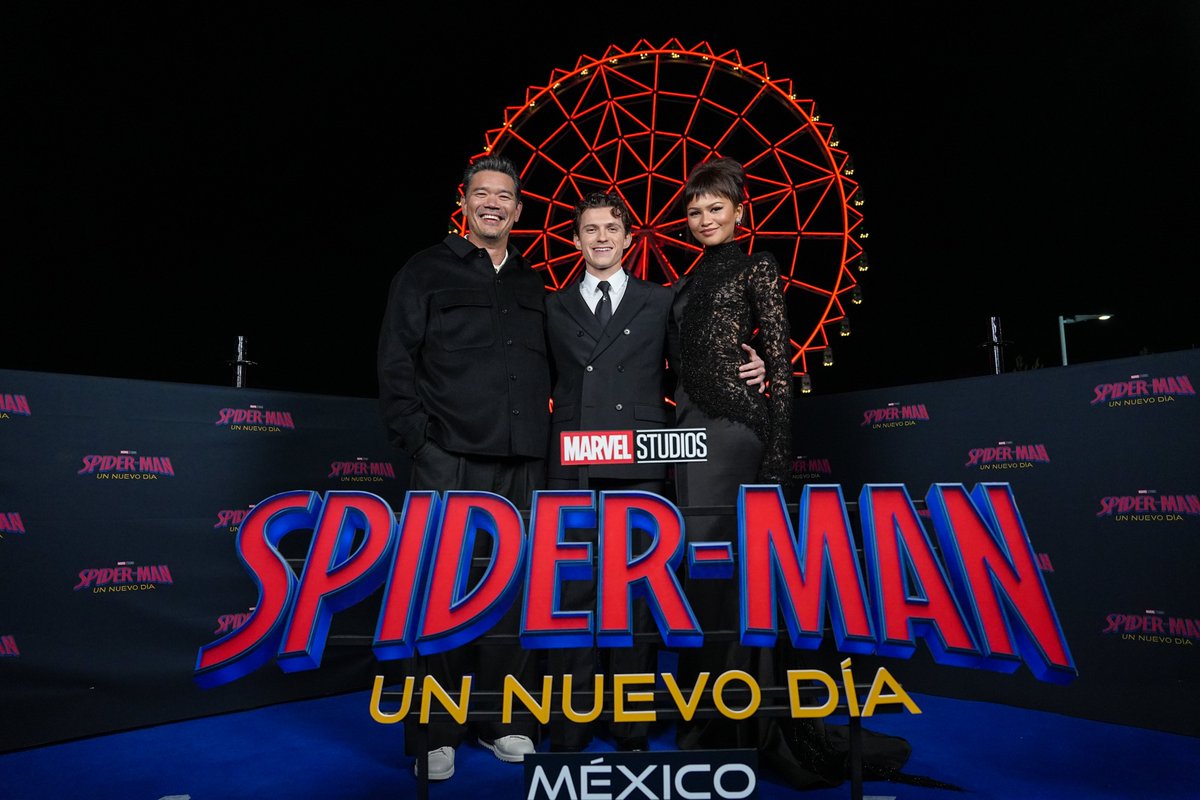 SpiderManMovie's tweet photo. Es un nuevo día en México. 🇲🇽 🕷️

#SpiderManBrandNewDay is in theatres July 31. Get tickets now. https://t.co/Gm9mNYn2jJ https://t.co/0PbWMwVoCW