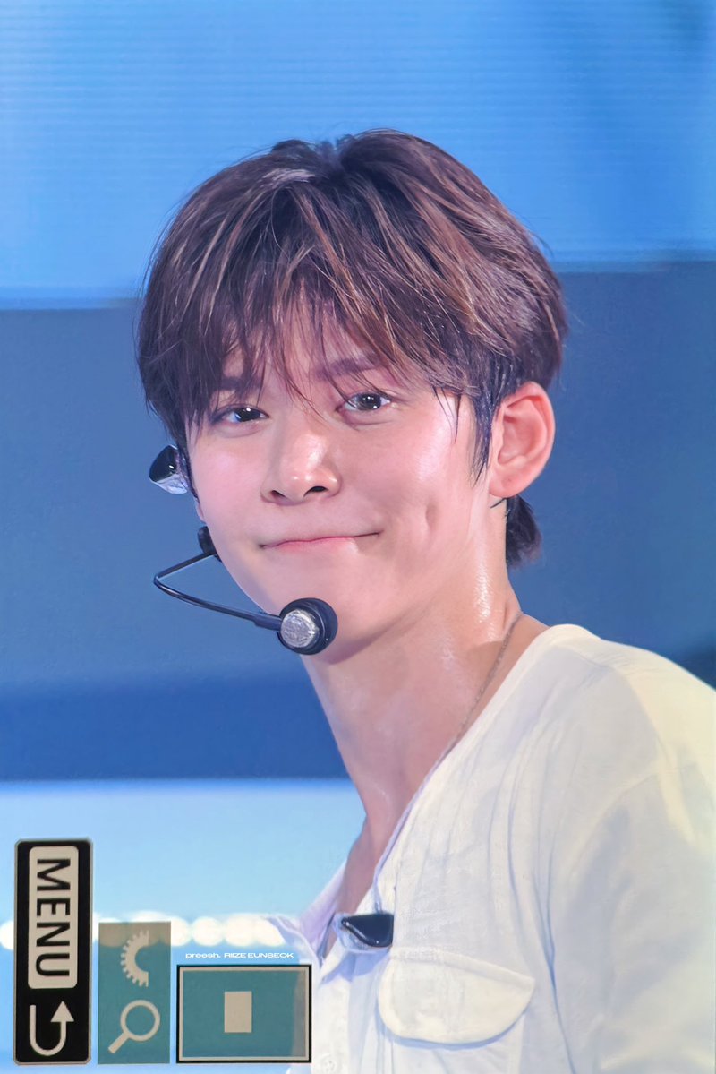 wonbinleft's tweet photo. 똑같잖아  눈코입애굣살발그레홍조까지 https://t.co/NNUtpgaDZY