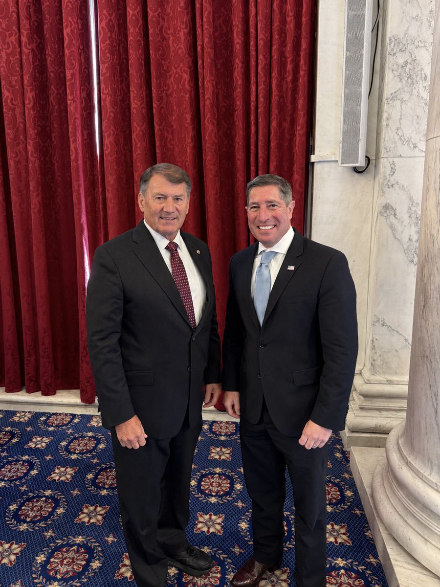 skupor's tweet photo. This morning I was on Capitol Hill for a panel discussion hosted by @SenatorRounds on accelerating America’s AI future. 
 
Building an AI-ready government starts with building an AI-ready workforce. That means attracting more early-career technologists while continuing to benefit from the expertise of career public servants. AI is changing and improving daily and the government must be prepared to keep up.