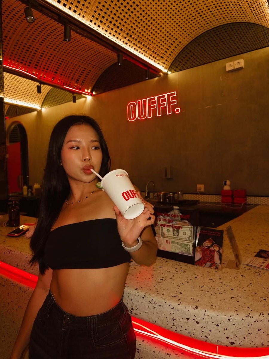 mintandk's tweet photo. baddie 91

Face - 6/10
Body - 9/10
Overall - 8/10

The amount of white c*** she takes must insane https://t.co/WAz706N5L7