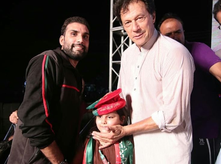 guriyaqadi1548's tweet photo. جمہوری معاشروں کی پہچان یہ ہوتی ہے کہ وہاں اختلاف رائے رکھنے والوں کے حقوق بھی محفوظ ہوتے ہیں۔ یہی اصول پاکستان میں بھی مضبوط ہونا چاہیے 
@TeamiPians
#LetTheWorldSeeImranKhan https://t.co/eDjeOTxwZ2