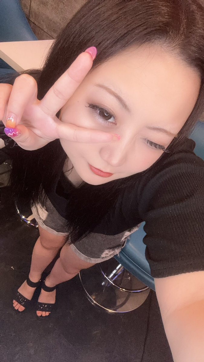 mitan_ho's tweet photo. 昼職するから髪染めました https://t.co/k2y6it4Xhx
