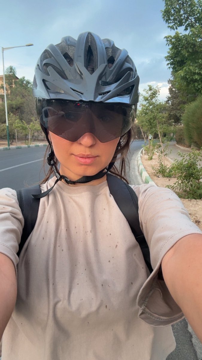 arminamofasser's tweet photo. Two things never fail to lift my mood: riding my bike and a beautiful sky

Today I got both… with a little rain🤍🌦️ https://t.co/gxlLs69AUN