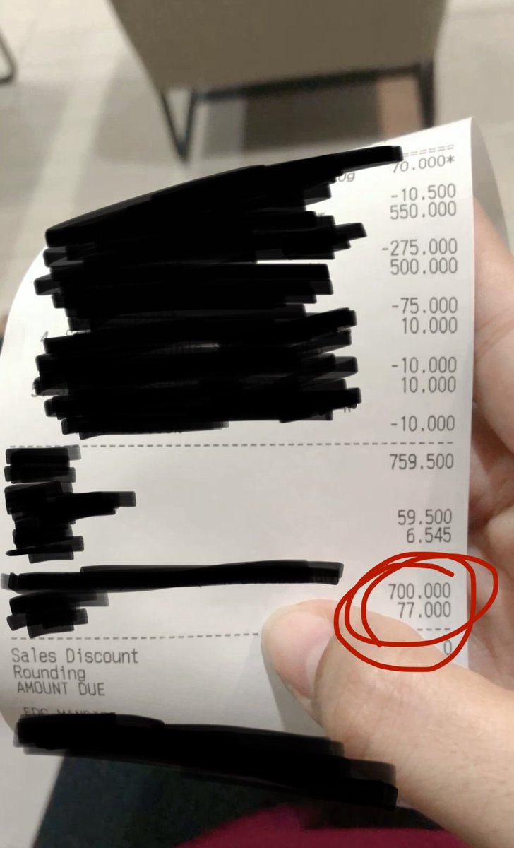 TwinklToexs's tweet photo. Which piggy should I let reimburse my meal 🐽 https://t.co/SkyYwG6uOq