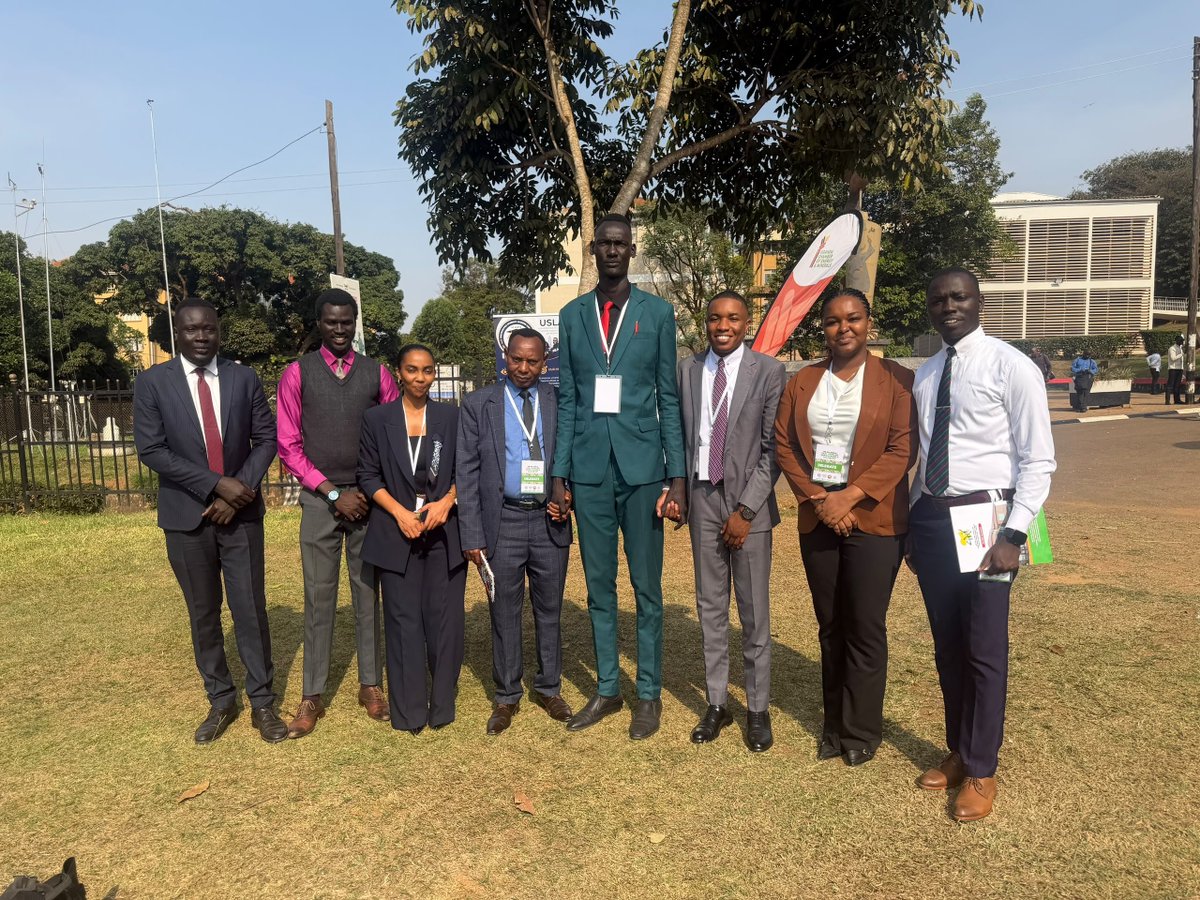 andrewcollinsk's tweet photo. It was more like stand according to height .
Great catching up with the clan to discuss Oil and gas , AFCON pamoja and its opportunities plus how to kick hunger out of the region. https://t.co/IXiF7NWadb