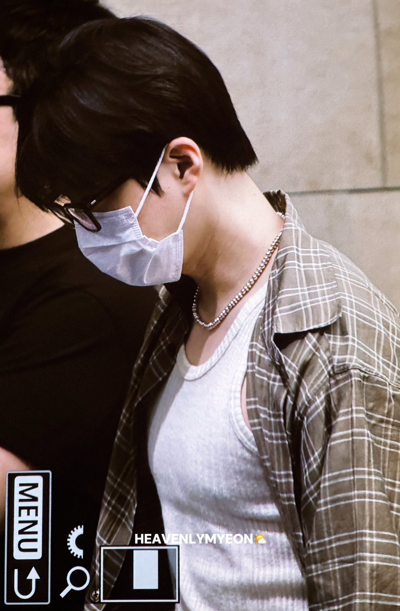 HeavenlyMyeon's tweet photo. 260724 SIN

Welcome to Singapore 🥹

#수호 #SUHO #준면 #金俊勉 #スホ 
#EXO @weareoneEXO https://t.co/QN8VfwoMLg