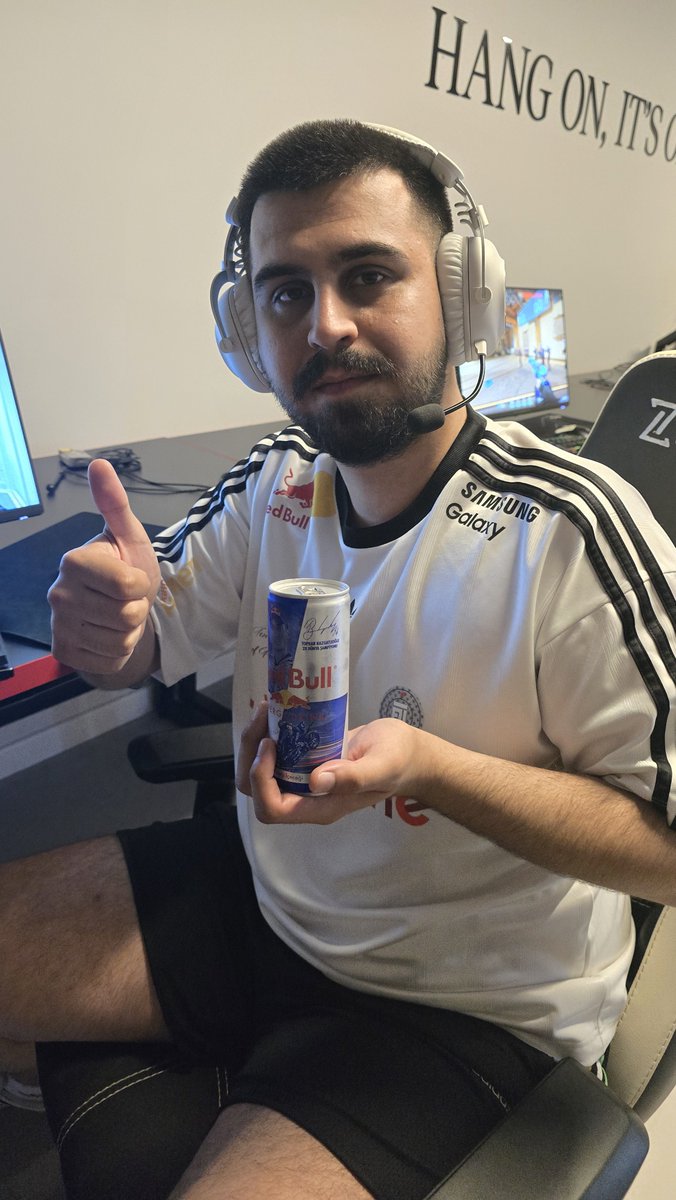 LDreamEsports's tweet photo. Red Bull ile maça hazırız. https://t.co/OkGHoTVLkd