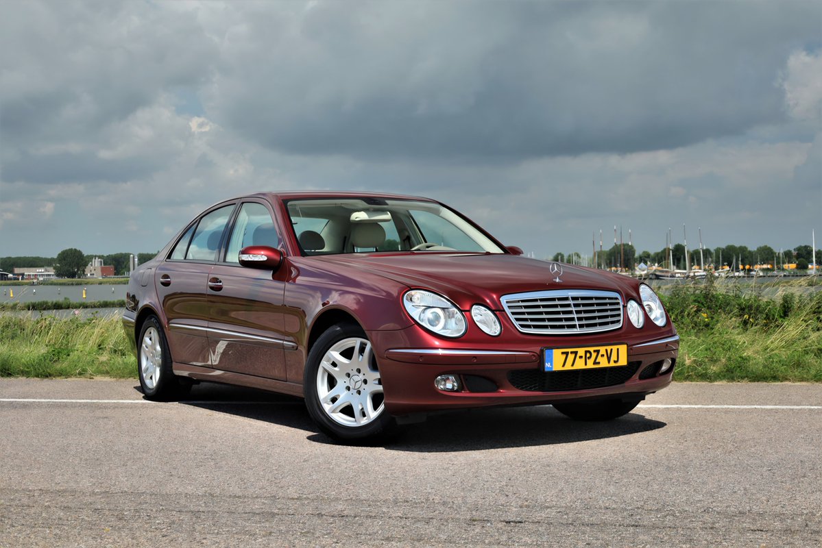 thestargallery's tweet photo. De prachtige fiscaal aantrekkelijke Mercedes E200 Kompressor met slechts 90000km en fijne extra's is verkocht! #Mercedes #W211 #E200 #kompressor #vlot #comfortabel #zuinig #topkleur #topconditie #youngtimer #historie #liefhebbergevonden https://t.co/DOdN6oqqqs https://t.co/QXLRC0zMDi