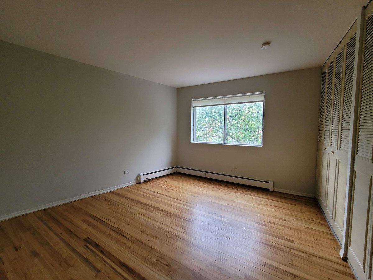 CaganManagement's tweet photo. 📍 6825 N Sheridan Rd 📍

🔑 Rogers Park
🔑 One bedroom apartment
🔑 Heat, water, cooking gas included!
🔑 Efficient kitchen appliances
🔑 Laundry room on-site
🔑 Large closet space
🔑 Elevator building
🔑 Parking lot

📱 872-205-3717 (call/text)
✉️ cagan.rogerspark@rentlife.com https://t.co/WNGkhD0Ndq