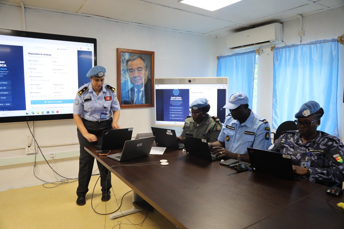 UNPOL_RCA's tweet photo. Ce 23/7 à Logbase, Mme la HOPC, a ouvert un atelier de lancement de la plateforme de gestion du genre #UNPOL #MINUSCA. Initié par la cheffe d’unité Genre UNPOL, l’IPO Anissa MANAI, il a regroupé 16 points focaux genre UNPOL dont 03 hommes. #GENRE #UNPOL #MINUSCA https://t.co/T1LZ02CVOh