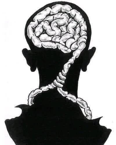 TOPRAK_2_'s tweet photo. 👇👇👇
HEPİMİZ YALANCIYIZ..
     İslam coğrafyasındaki toplumlar olarak durumumuz rezalet.
     Büyük yalanlarımız var kendimizi inandırdığımız...
     1-“Batı bizi sömürdüğü için biz bu haldeyiz.“ 
     Yalan..!
     Batı bizi sömürdüğü için bu halde değiliz. Aksine, biz bu halde olduğumuz için sömürülüyoruz.
     2- En yüce dinin mensubu olmakla övünürüz ve bunun için düzgün insan olduğumuzu savunuruz.
     Yalan..!
     Kendimize Müslüman dediğimiz için ahlaka ve etik değerlere ihtiyacımız yok sanırız, her haltı yeriz, beğenmediğimiz o "gavurların" etik ve toplumsal değerlerinin yanına bile yaklaşamayız.
     3- Bu batılılar dünyanın başının belasıdır der, gavurlara sabah akşam söveriz.
     Yalan..!
     En müslümanımız bile başı sıkıştığında huzur ve kaliteli yaşam için batıya kapağı atar. 
Hiç biri bir İslam ülkesine gitmek istemez.
     4- Gittiğimiz yere medeniyet ve insanlık götürüyoruzdur.       
     Yalan..!
     Gittiğimiz yerdeki düzgün sisteme uymak yerine, onu kendimize uydurmaya çalışır berbat ederiz. Hırsızlık, dolandırıcılık, kuralsızlık, pislik ve suçu oraya taşırız. 
     En yakın örneği; mülteci olarak gittiği ülkede kadınları taciz ve tecavüzde bulunanlara bakınız. Sokaklara sümkürüp tükürmek, duvarlara işemek, çöpleri ortaya atma alışkanlıklarımızı ise söylemeye gerek yok.
     5- Dinimiz kardeşlik dinidir, biz hepimiz kardeşiz deriz. 
     Yalan..!
     Din adına menfaatimize uymayan herkese sövmeyi, bütün egoist duygularımızı tatmin etmeyi alışkanlık haline getirmişizdir. 
     Bir taraftan cennette huriler hayal ederken, insan, hayvan, doğa farketmez her şeyi kirletir, her haltı yeriz. 
     Başımıza gelen iyi şeyleri kendi menfaatimize olduğu için kendi başarımız, kötü şeylerde ise kader der sorumluluğu Yüce Tanrı’ya yıkarız.
     6- Kendimizi çok akıllı görürüz, biz aslında gavurlardan daha akıllıyız deriz.  
     Yalan..!
     Aklımızı kullanmak, araştırmak, bilgi ve donanım sahibi olmak için emek vermeyiz. 
Kitap satışlarımız ve kişi başına yılda okuduğumuz kitap sayısı suratımıza şamar gibi vuruyor ama halen arsızlık eder kendimizi daha akıllı görürüz.
     7-Kendimizi çok dürüst görürüz.
     Yalan..!
     Sırf gırtlağımıza hak etmediğimiz bir lokma girecek umuduyla, en üçkağıtçı, en fırıldak, en hırsız kişileri başımıza yönetici yaparız ve bundan hicap bile duymayız. 
     Vergi, elektrik, su, akaryakıt, makam, zaman, mesai vs. hırsızlıklarını doğal görürüz, fırsatını bulduğumuz anda çalarız.
     Daha yazacak çok yalan var ama bireysel istisnalar, (eli öpülecek dindarlar, dürüst kamu görevlileri ) kaideyi bozmamak kaydıyla Ortadoğu halklarının genel durumu bunlardır.
     Şimdi oturup bu coğrafyadaki kan, gözyaşı, sefalet ve sömürünün esas sebeplerini bir kez daha düşünmenin zamanı…
Alıntı