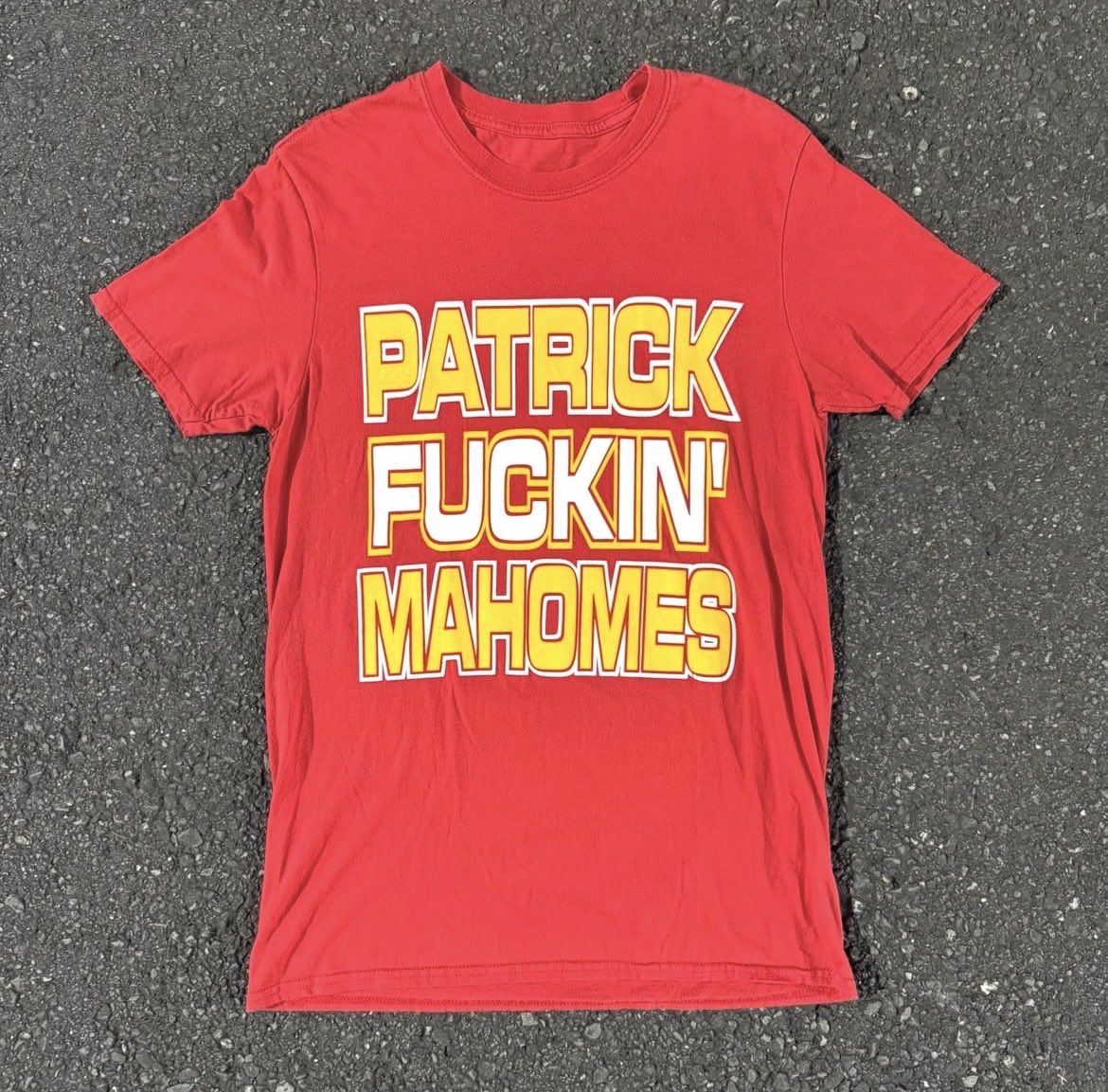 DYNAMITESEz8's tweet photo. NEW STOCK 

Patric FUCKIN’ Mahomes shirt https://t.co/vJtAdZENbO
