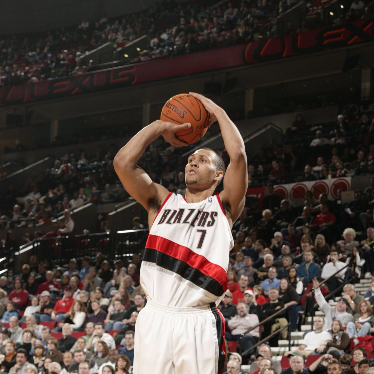 trailblazers's tweet photo. Wishing Brandon Roy a Happy Birthday 🥳🥳 https://t.co/qha0cMu4bu