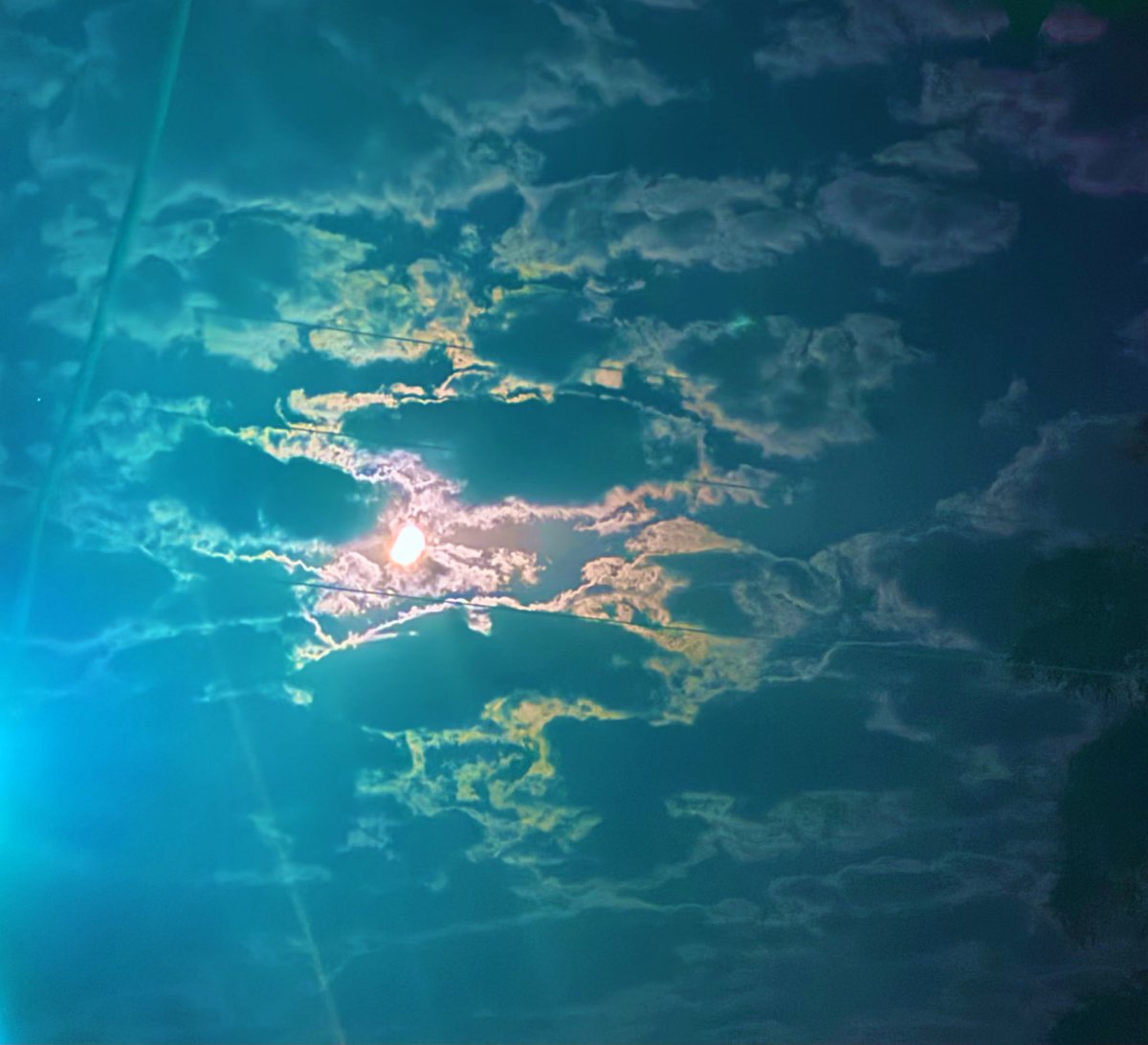 asmiin00's tweet photo. 🌜 https://t.co/W337jNpckz