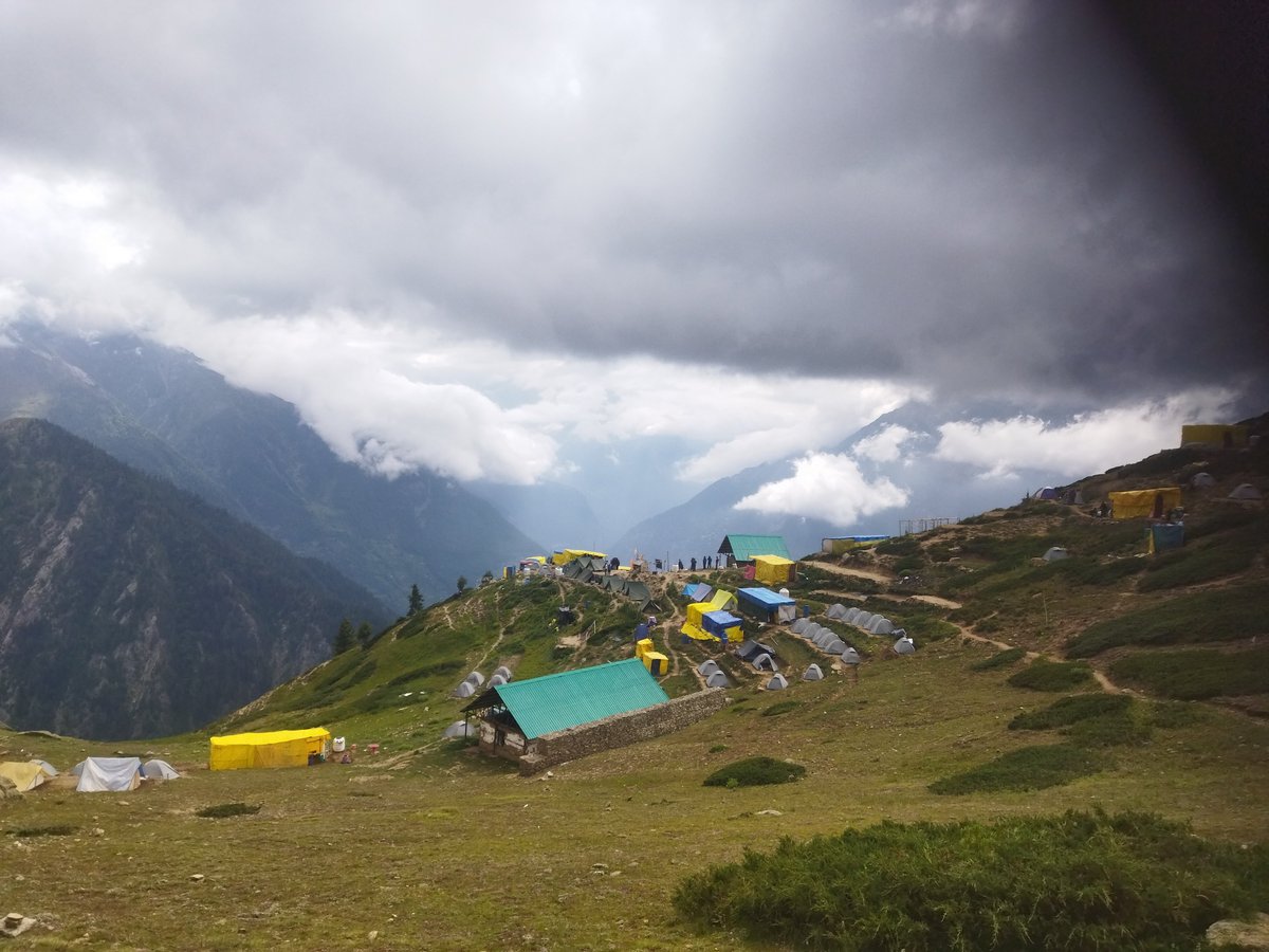 Chandan87203290's tweet photo. #Har Har Mahadev 
# Jai kinner kailash baba 
# Kinnaur 
#Himachal Pradesh https://t.co/CaJnaZ2hXt