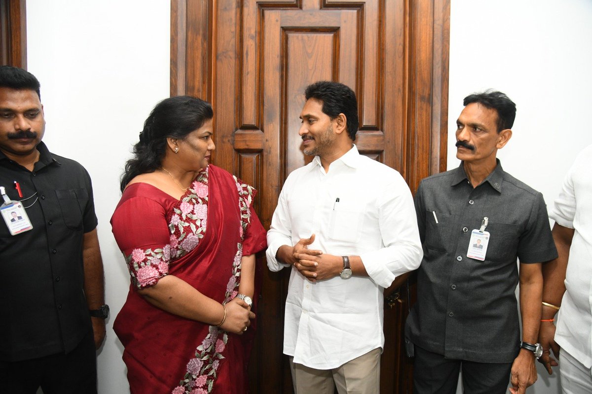 JyothiRoars's tweet photo. As I begin a new innings in politics, I'm honoured to join YSRCP. Jagan Sir, it's a privilege to have you as my leader. Your vision, resilience and unwavering commitment to people inspire me. Grateful for this opportunity and looking forward to the journey ahead! https://t.co/WJbscPpl76