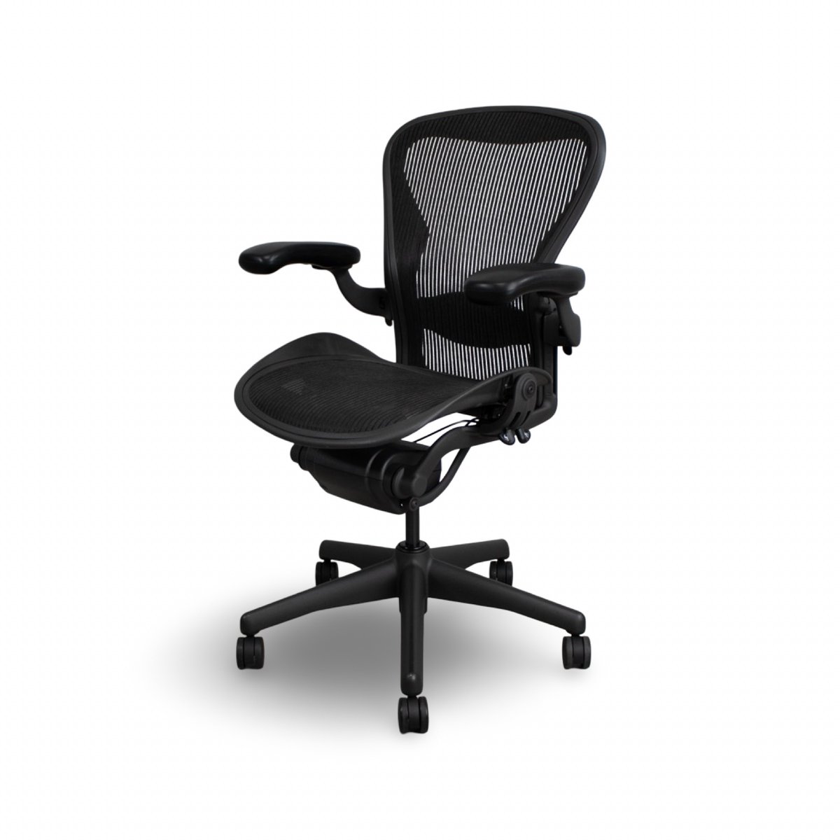 TriStateOffice's tweet photo. Timeless design at a price that’s hard to beat. 🙌

We have hundreds of pre-owned Herman Miller Aeron Size B chairs in stock and ready to go today for only $525 each! Give our team a call and get yours before they’re gone!

🌐 https://t.co/x6RUYa0KOw | 📞 412-771-0760 https://t.co/1aOikWbh0T