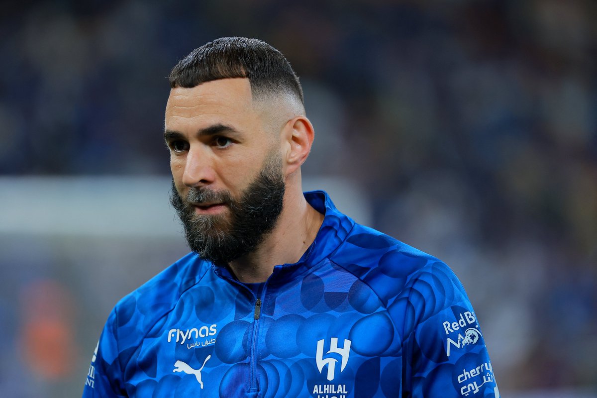 JacobsBen's tweet photo. Al-Hilal and Karim Benzema are engaged in talks ahead of the forthcoming Saudi Pro League season.

Benzema expects a prominent role, while Al-Hilal are attentive to the striker market.

Benzema would not accept a scenario, suggested by some Saudi reports, were he is only registered for Asian Champions League games.🇫🇷